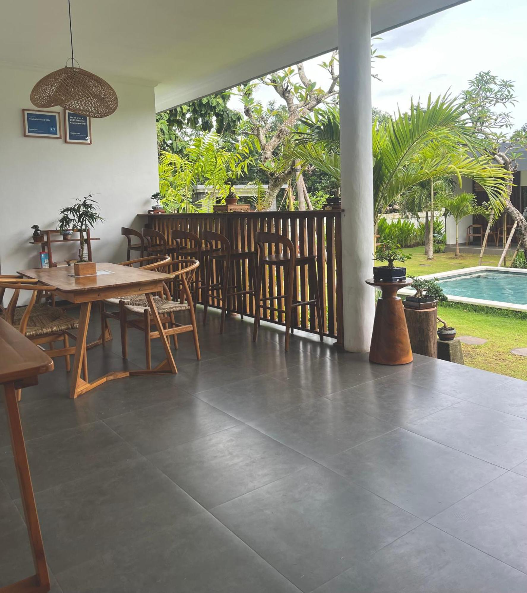 Tropical Almond Villa Улувату Екстер'єр фото