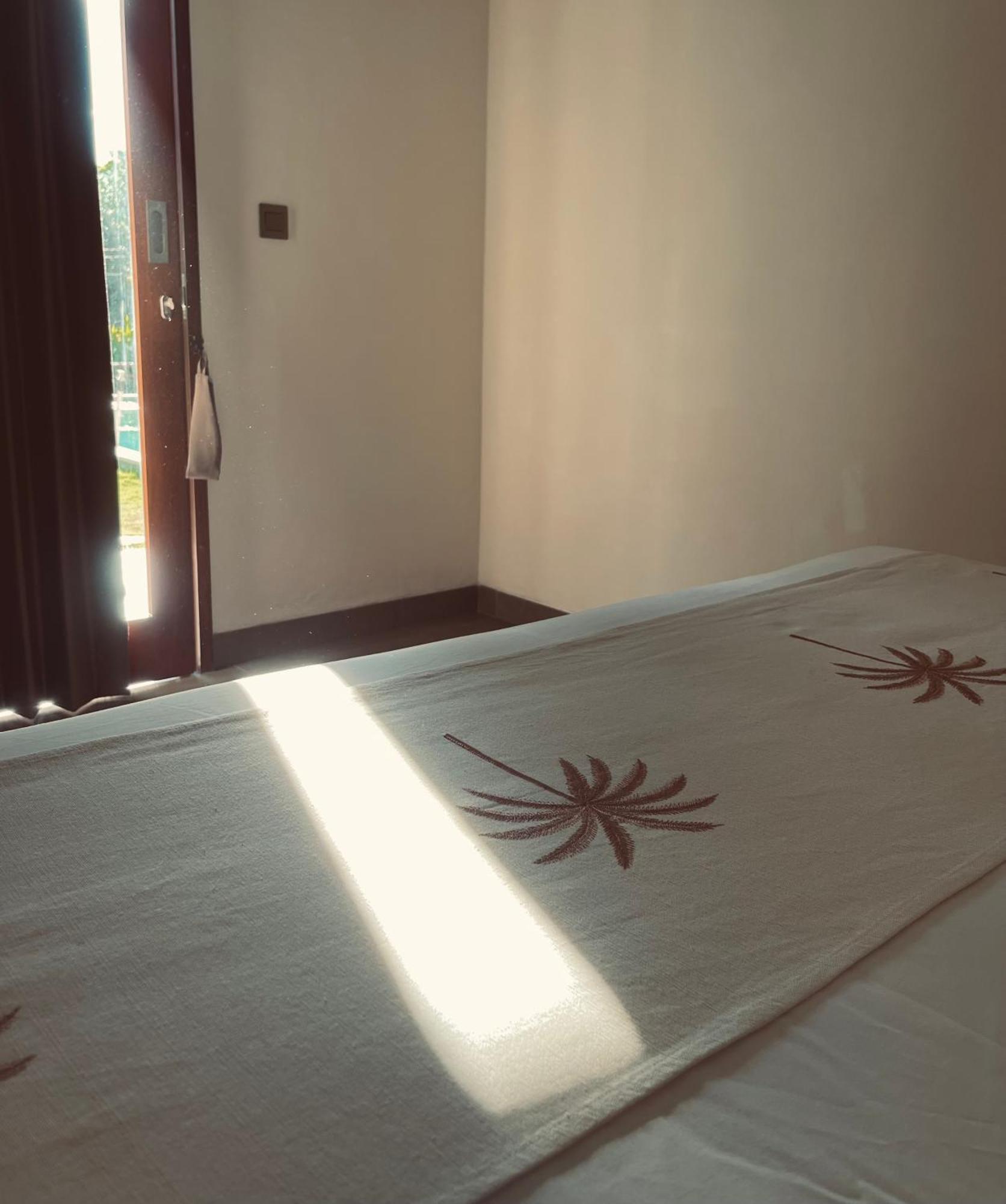 Tropical Almond Villa Улувату Екстер'єр фото